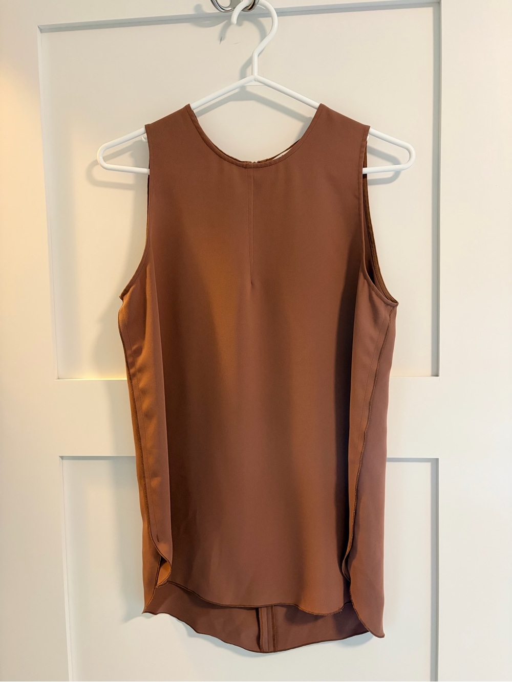 Babaton Artizia  Sleeveless Shell Top